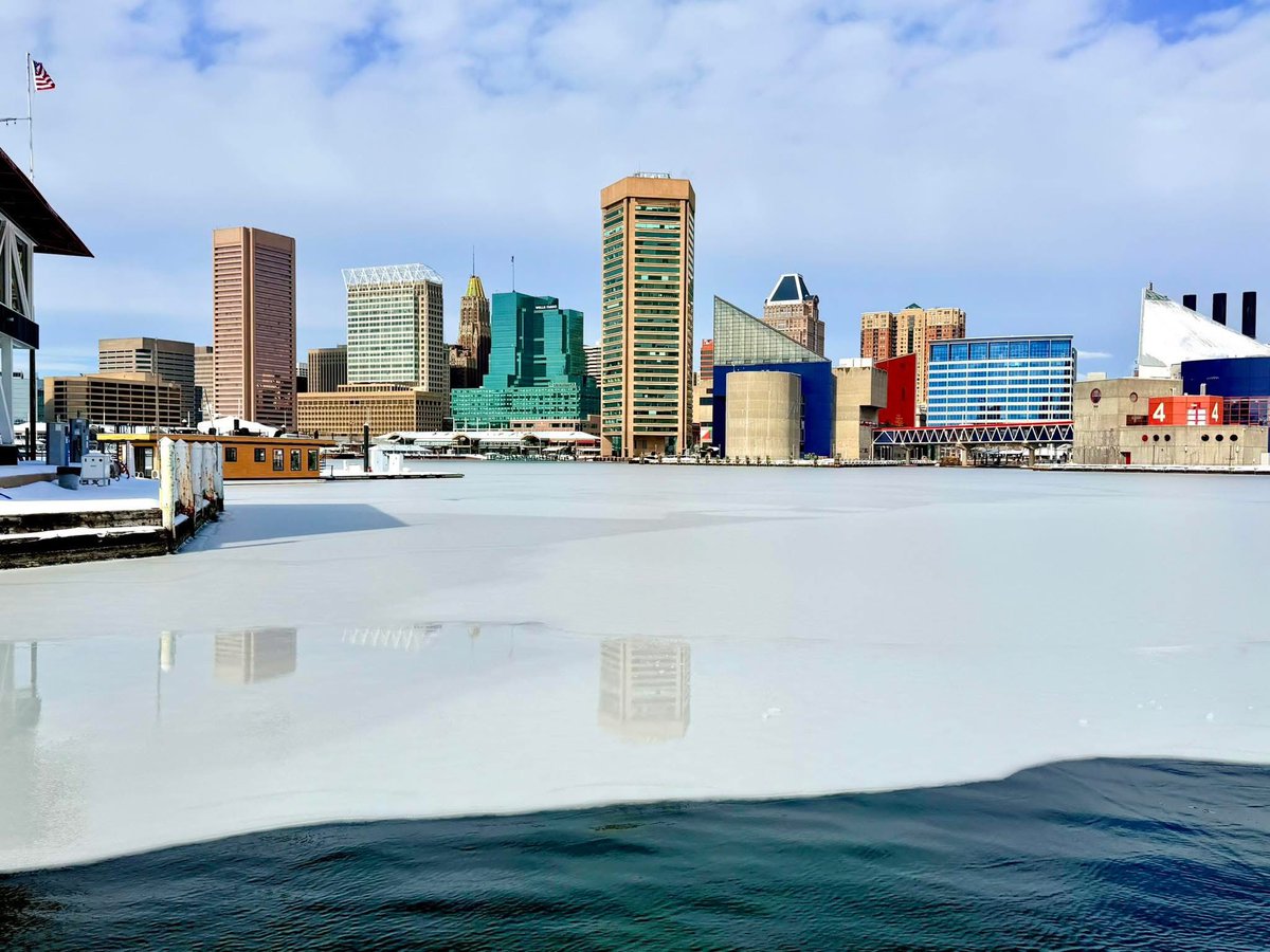 JustinWeather's tweet photo. 🐻‍❄️ Glacial Expansion has reached Baltimore 
🧊 Ice taking over most of The Inner Harbor 
Next stop, I expect The Chesapeake Bay Bridge Bay this week. 
🌡️ With temps staying below freezing and Lows in the single digits, it is inevitable. Might be similar to 2014

📷 🛥️ David Sites was on The Water Taxi riding there today.  
He said they are still running every 15 minutes. But I can’t see that last thing much longer.