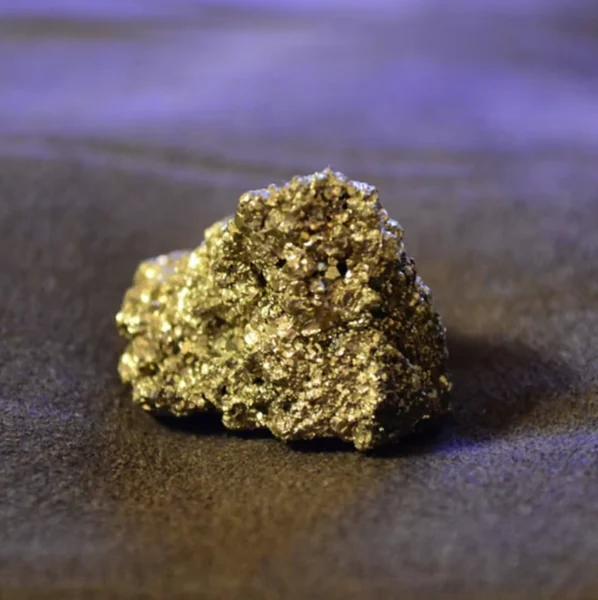 The meme of metals is Pyrite Pyrite looks exactly like gold but is useless

Elon said its his favorite too

en.wikipedia.org/wiki/Pyrite

Fools Gold