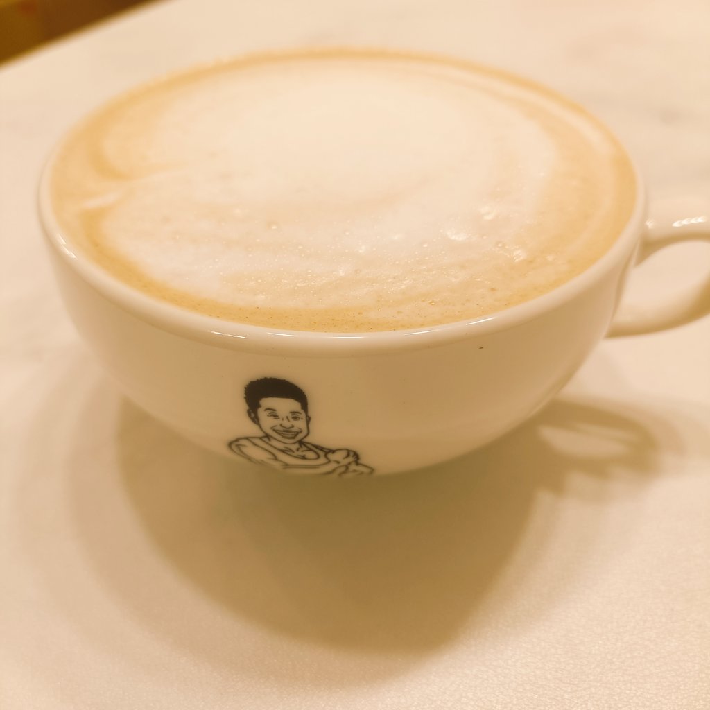 BBAchan's tweet image. なみなみのラテ