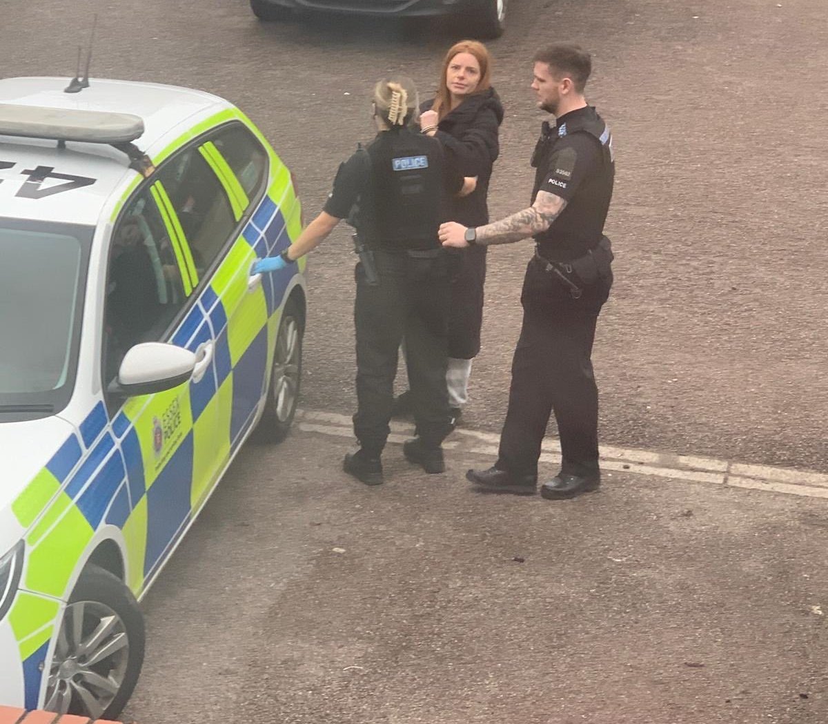 SBarrettBar's tweet image. This is what the UK does to Mums on Twitter.

While paedos walk free.