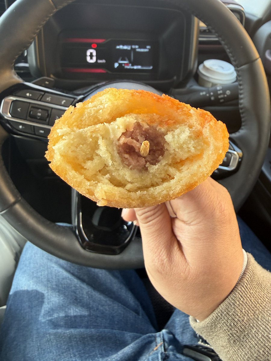 某コンビニのアメリカンドッグのウインナーこんなちいさかったかな。