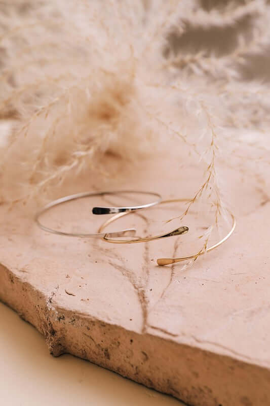 amomentofnow's tweet image. New to the shop ✨ Minimal Arm Cuff Bangle brings a fresh feel to our latest arrivals.
by Leto Accessories shortlink.store/tejo5chtxepz
#NowInStore #NewFind #BoutiqueLove