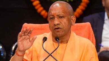 The___brahmans's tweet image. आदित्यनाथ का ब्राह्मण द्वेष छुपा नहीं है 

- हरिशंकर तिवारी के चबूतरे पर ब्यूडोजर
- परशुराम जयंती का सार्वजनिक अवकाश रद्द
- ठाकुर कुटुंभ और सभाओं को खुली छूट
- ब्राह्मण विधायकों की मीटिंग पर नोटिस
- प्रशासन द्वारा बटुक ब्राह्मणों से मारपीट
- शंकराचार्य जी को कालनेमी बताना  ..!