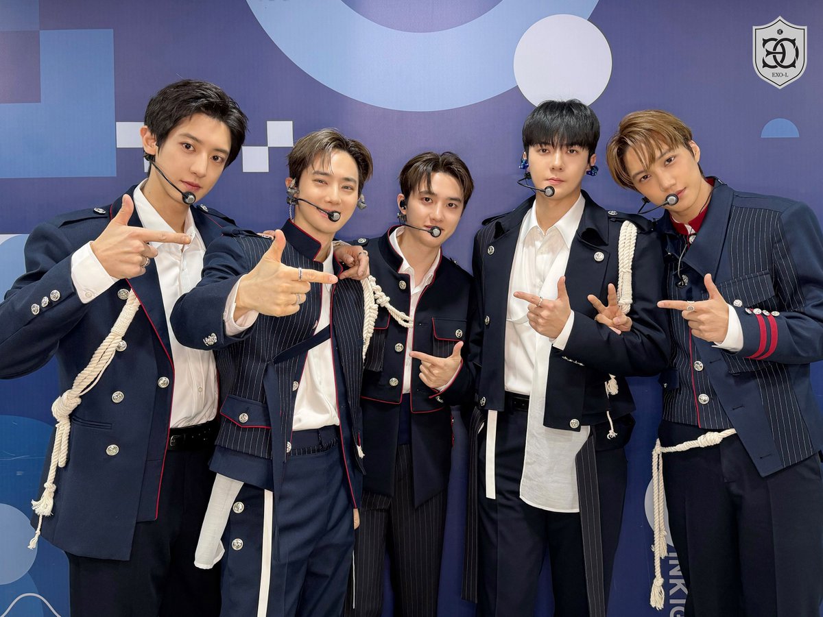 no_loey_no_life's tweet image. EXO Weverse Update 👑 Crown Recap