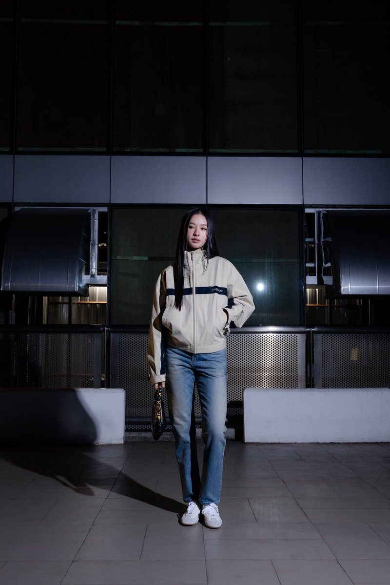 Paris Calling! มิ้ลค์ พรรษา <a href="/panlyyy/">Milk (มิ้ลค์)</a> แอมบาสซาเดอร์ของ <a href="/YSL/">SAINT LAURENT</a> ในแอร์พอร์ตลุคสุดเท่ ก่อนออกเดินทางกรุงปารีส เพื่อเข้าร่วมชมแฟชั่นโชว์ Saint Laurent Men’s Winter 26 ในวันที่ 28 มกราคม เวลาตี 3 ตามเวลาประเทศไทย

#ELLEThailand
#YSL #SaintLaurent
#MilkPansa #SaintLaurentxMilk