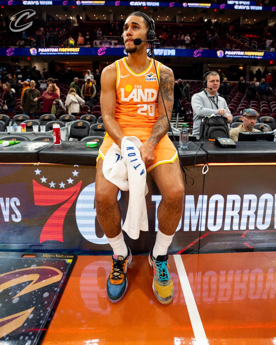 ⭐️ Goodnight from our Rising STAR! #LetEmKnow