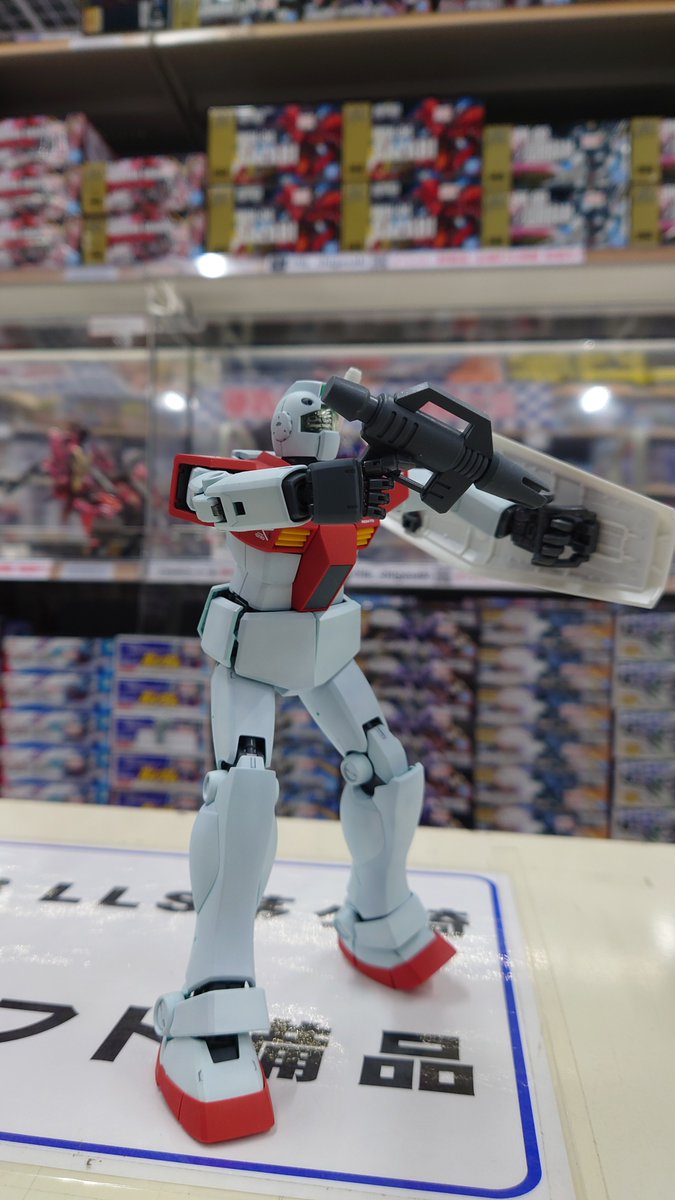 KENTZ様から #マスターグレード #ジム と #シャア専用ズゴック を展示