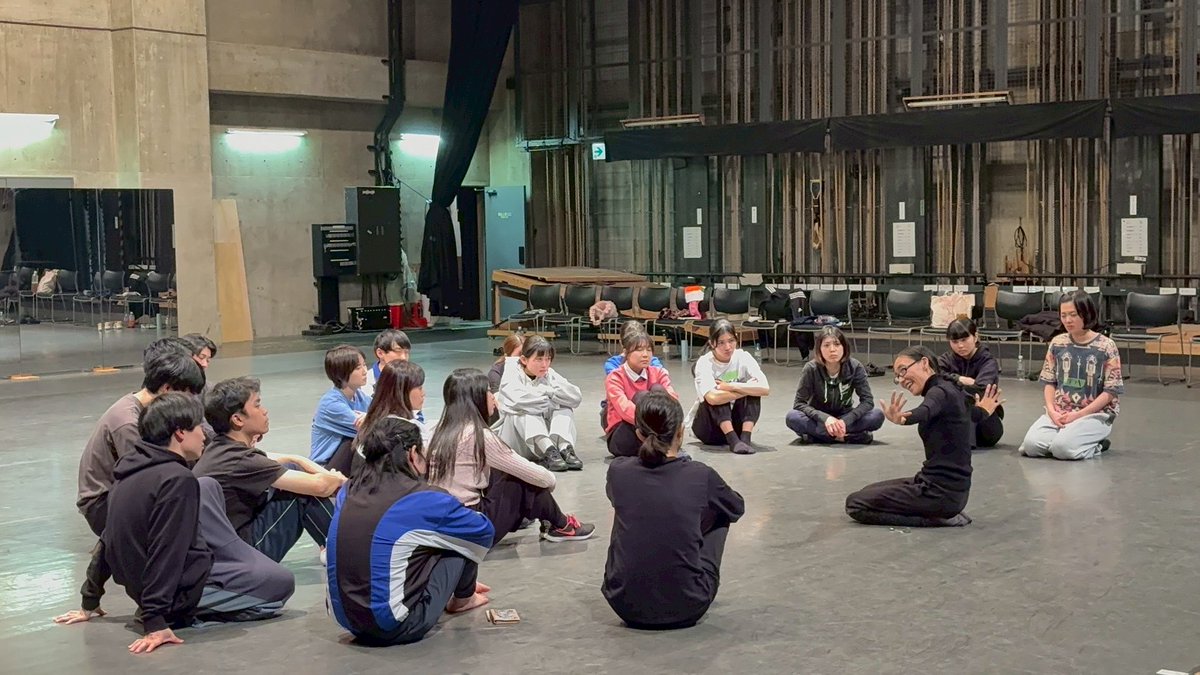 ✨CAS通信公開✨

昨年12月に実施した、#黒田育世 さんによる特別ワークショップのレポートを公開しました！

3回にわたるレッスンは、丁寧に自身の身体と向き合う充実した時間となりました👀

こちらからご覧ください↓
bunkamura.co.jp/sp/cas/comm/10…