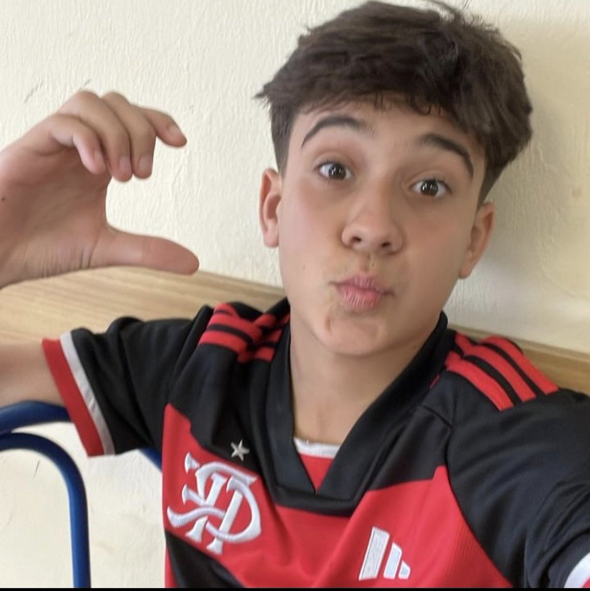 swaglesszombiie's tweet image. esse aqui é o enzo, amigo dos assassinos q apoia oque eles fizeram, ameaça quem denuncia e se diz ser integrante do PCC pra colocar medo