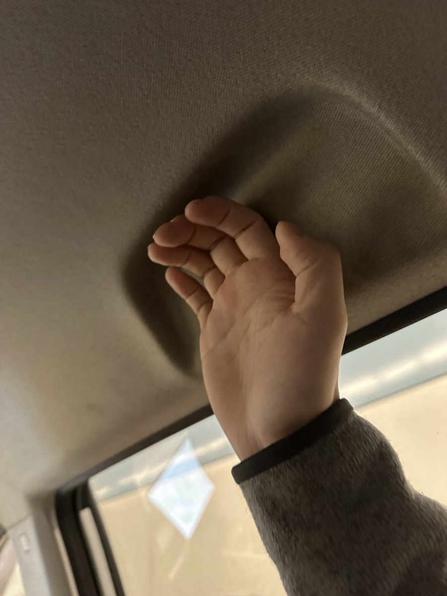 孤独的购物车 tweet media