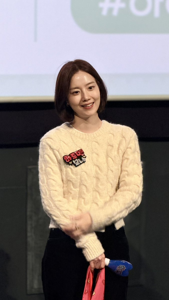 p5p5_'s tweet photo. 채원언니 사진 박제 어떻게 안 시켜요.. https://t.co/PreFmvNAWV