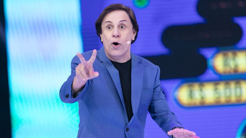 PCogui's tweet image. Em fevereiro, Tom Cavalcante retoma os trabalhos na Record com as gravações de #Boom, que também passará a ir ao ar aos domingos. 

Além disso, #AcerteOuCaia terá mudanças de formato na próxima temporada, com nova dinâmica e perguntas. 

ℹ️ Flávio Ricco