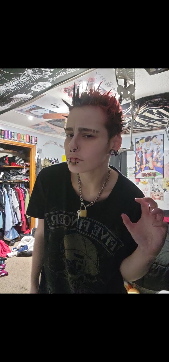 ğöřė_būńňï tweet media