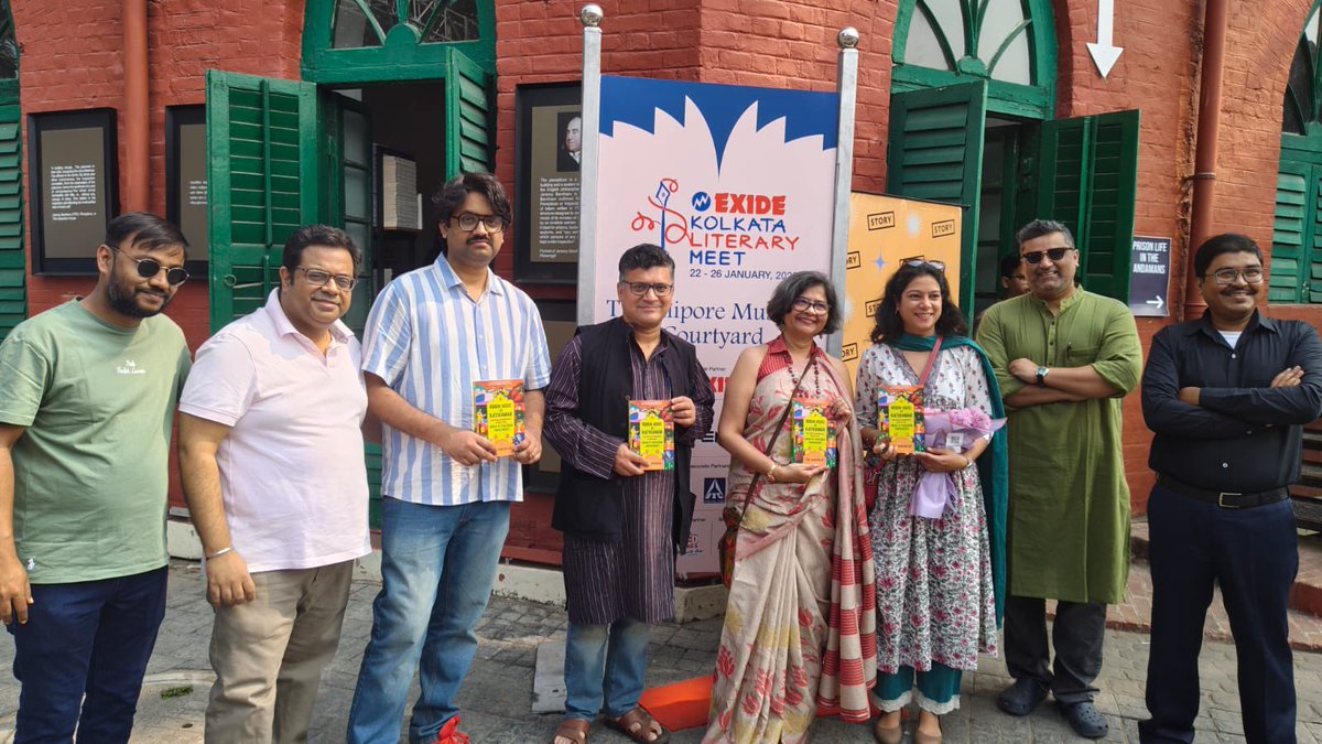 Paperclip_In's tweet photo. Yesterday, our first book Robin Hood of Kathiawar and Other Extraordinary Stories from India's Freedom Movement, published by @HarperCollinsIN, was officially unveiled at the Kolkata Literary Meet.
A massive thank you to author and historian @narayani_basu for the brilliant discussion and to @kan_writersside for the masterful moderation.
It was an honor to debut our book surrounded by such a vibrant literary community. Thank you to everyone who joined us for this special occasion.
