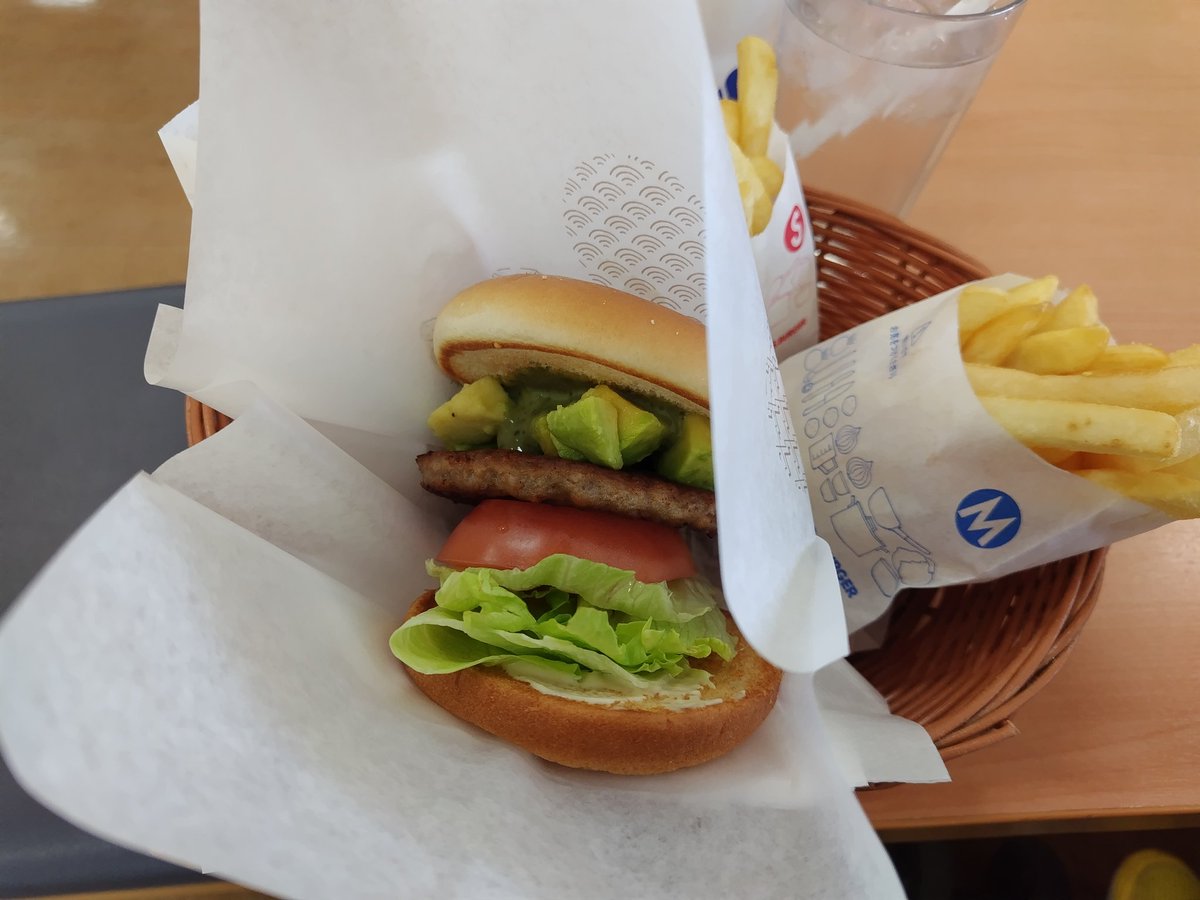 soundsucces's tweet photo. 何年ぶりかのモスバーガー
#SoundSuccess https://t.co/CODxfT6ICj