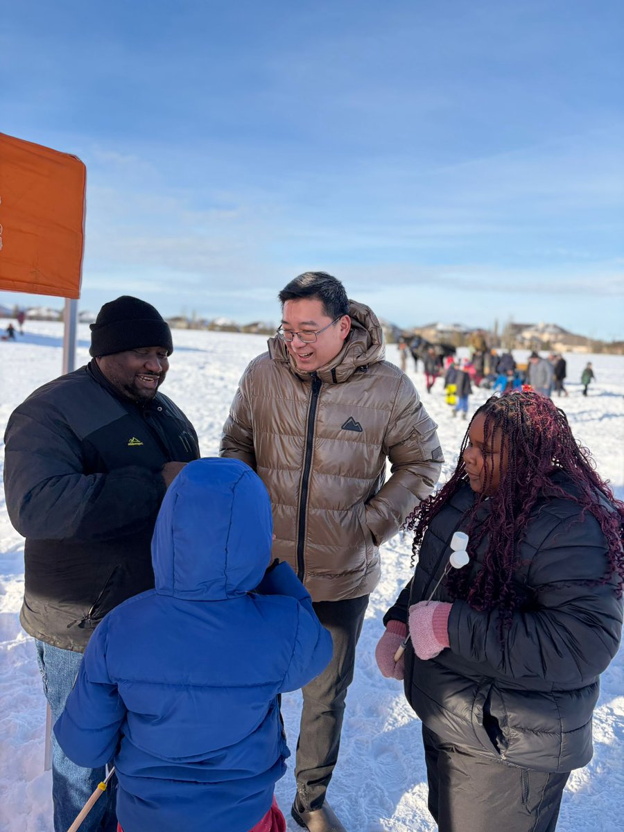 NathanIpYEG's tweet photo. What a day! ❄️✨

Yesterday I joined the Greater Windermere Community League's Winter Fest, and it was amazing to see so many families out enjoying the beautiful weather. Always great to be part of such a vibrant community!

#yegsw #yeg #yeglocal #ab https://t.co/bnKVScn7dL