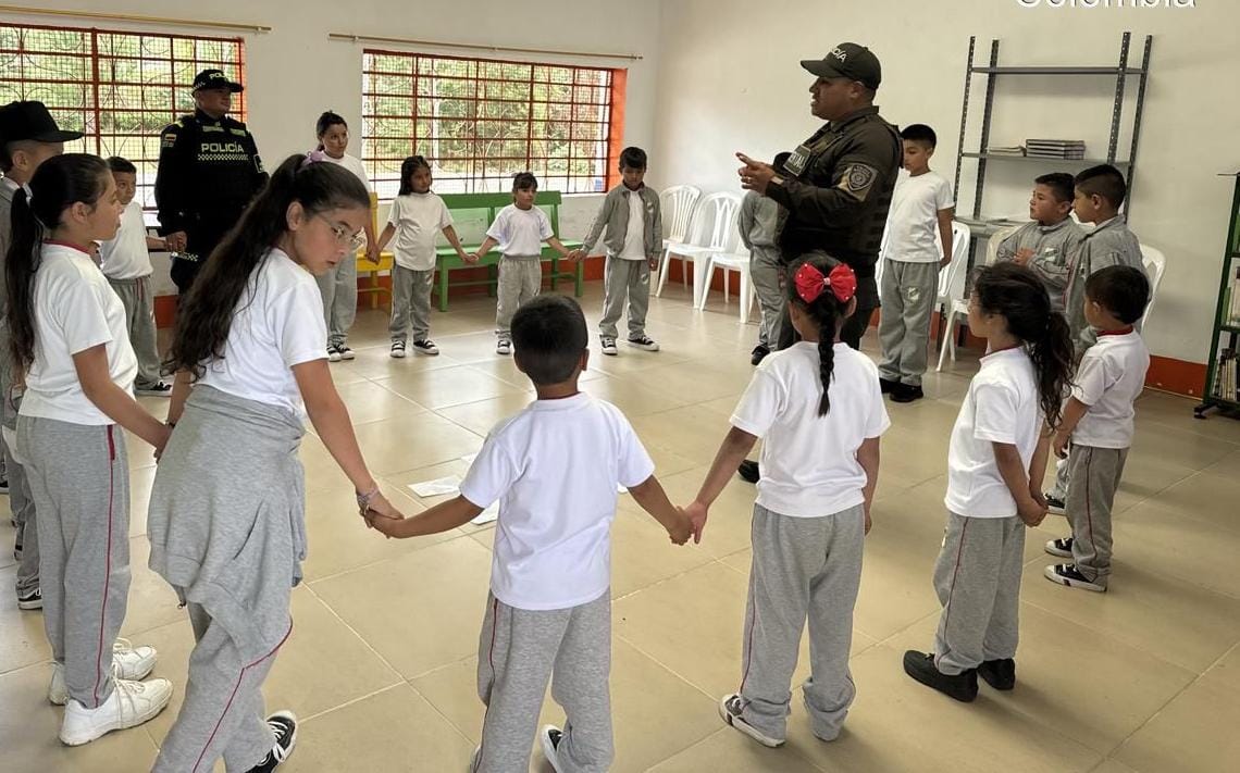 Departamento de Policía Antioquia tweet media