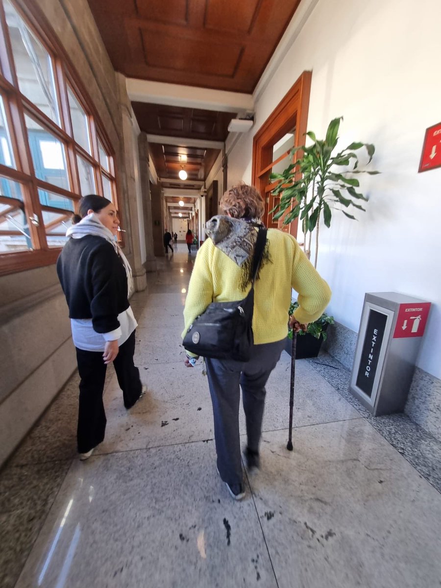 Me conmueve mucho la atención de todos ustedes y debo darles las gracias. Vine desde Guadalajara a la CDMX para pedir que la <a href="/SCJN/">Suprema Corte</a> atraiga mi caso de desplazamiento forzado por la voracidad inmobiliaria de Grupo Aravel.

Gracias al eco de quienes me leen, la Ponencia, o sea la