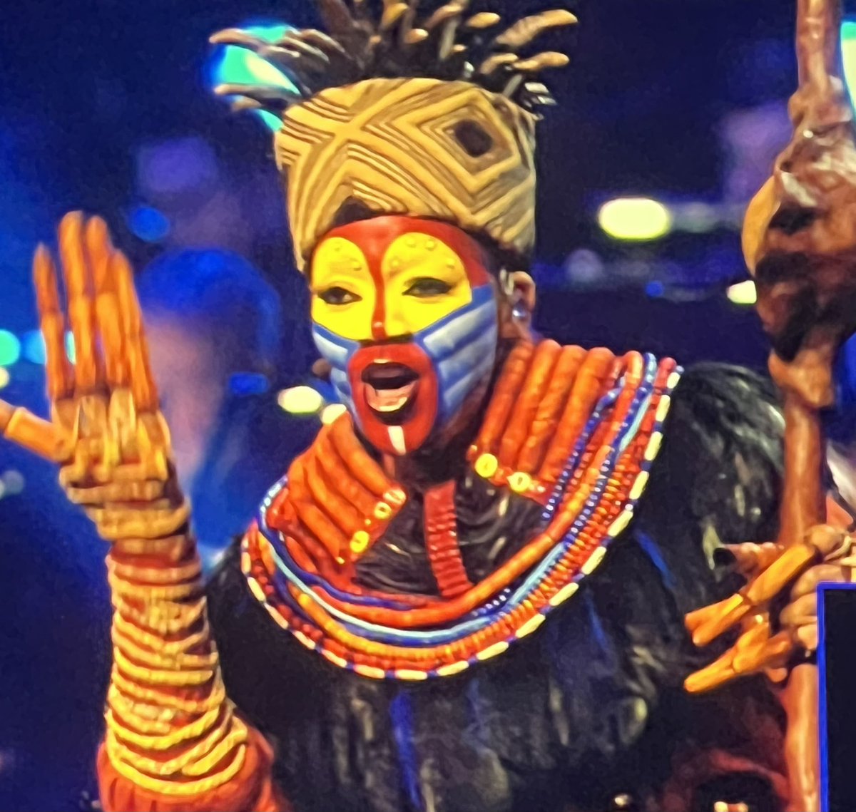 MANCTHEATRICAL's tweet photo. Some more footage from @AOArena @TNLUK #BIGNIGHTOFMUSICALS - Incredible night hosted for a 5th time by crowd pleasing @JasonManford #LIONKING #CHOIROFMAN #OLIVER #PADDINGTON #WICKED #IMEVERYWONAN #JESUSCHRISTSUPERSTAR #OLIVER #ALANMENKEN #THEPRODUCERS #MISSSAIGON #SUNNYAFTERNOON https://t.co/WfUh8Otw1G