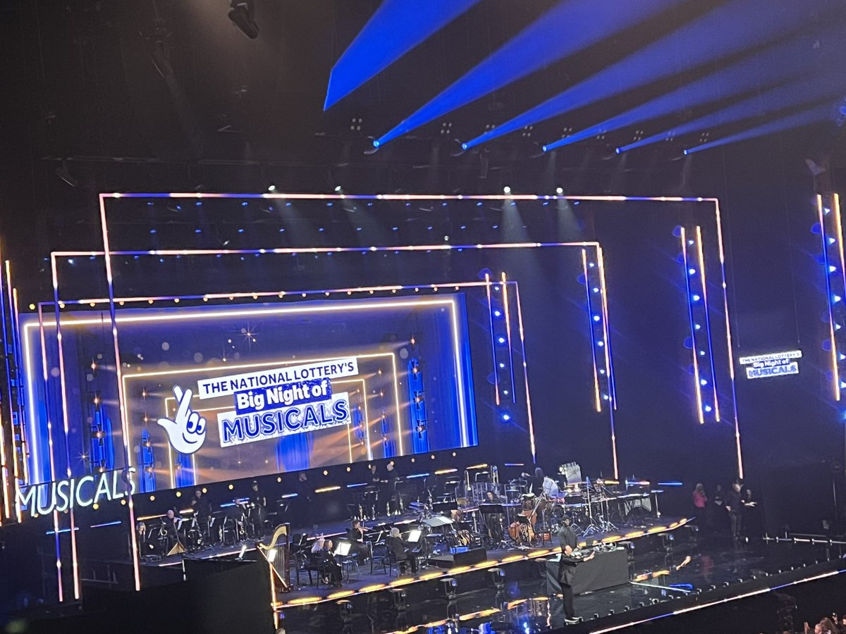 MANCTHEATRICAL's tweet photo. Some more footage from @AOArena @TNLUK #BIGNIGHTOFMUSICALS - Incredible night hosted for a 5th time by crowd pleasing @JasonManford #LIONKING #CHOIROFMAN #OLIVER #PADDINGTON #WICKED #IMEVERYWONAN #JESUSCHRISTSUPERSTAR #OLIVER #ALANMENKEN #THEPRODUCERS #MISSSAIGON #SUNNYAFTERNOON https://t.co/WfUh8Otw1G