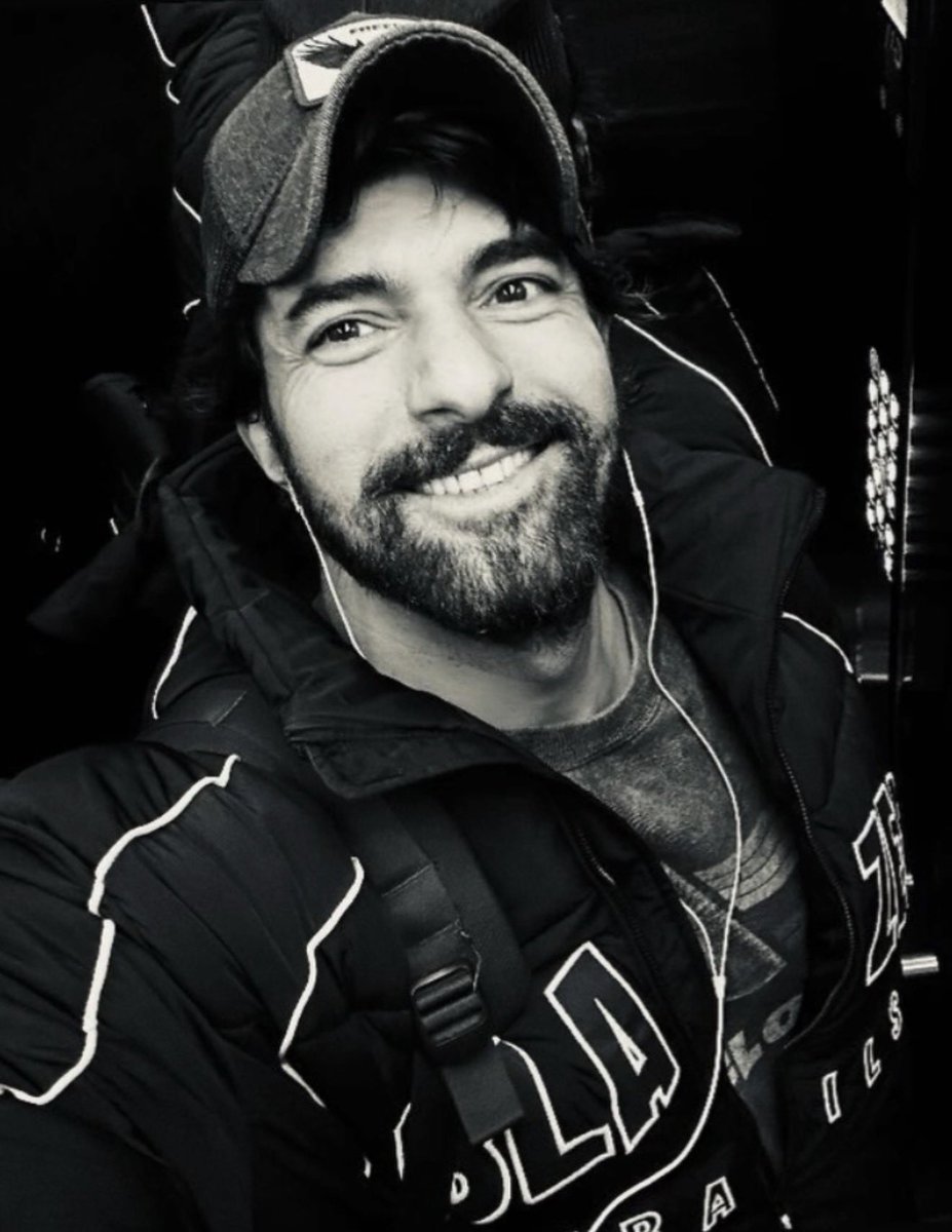 ¿Falta mucho para que nos vuelvas a deleitar con tu actuación?
Esperando... 🫠🫠

#EnginAkyürek