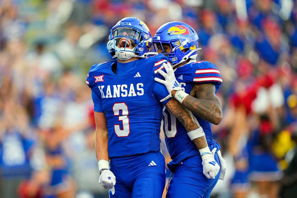 BLESSED TO RECEIVE AN OFFER FROM KANSAS UNIVERSITY
#RockChalk 🔵🔴

<a href="/KU_Football/">Kansas Football</a> <a href="/CoachPanagos/">Jim Panagos</a> <a href="/PalmettoFBall/">Palmetto Football</a> <a href="/ShaqHarris_86/">Shaquille Harris</a> <a href="/Coach_KThoma/">KT</a> <a href="/CoachSandersPHS/">Eric Sanders</a> <a href="/CoachBraselton/">Matt Braselton</a>