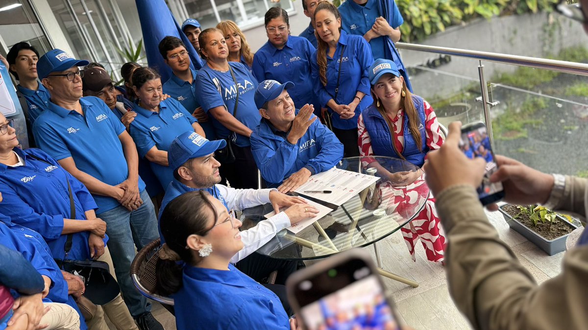GeovanyLondonoG's tweet photo. Cada saludo, cada charla y cada gesto sincero nos recuerda que el trabajo con la gente es lo que realmente importa.
Seguimos caminando juntos, desde el territorio.

#AvancemosPorRisaralda

🗳️ SENADO: Ⓜ️ #3
🗳️ CÁMARA: Ⓜ️ #103 https://t.co/TRMrYRujoY