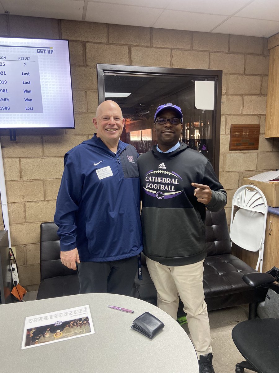 I would like to Thank Coach Lance Anderson Head Coach of Utah Tech for stopping by and evaluating our guys!!! Great person!! Go Phantoms 🪦💪🏾