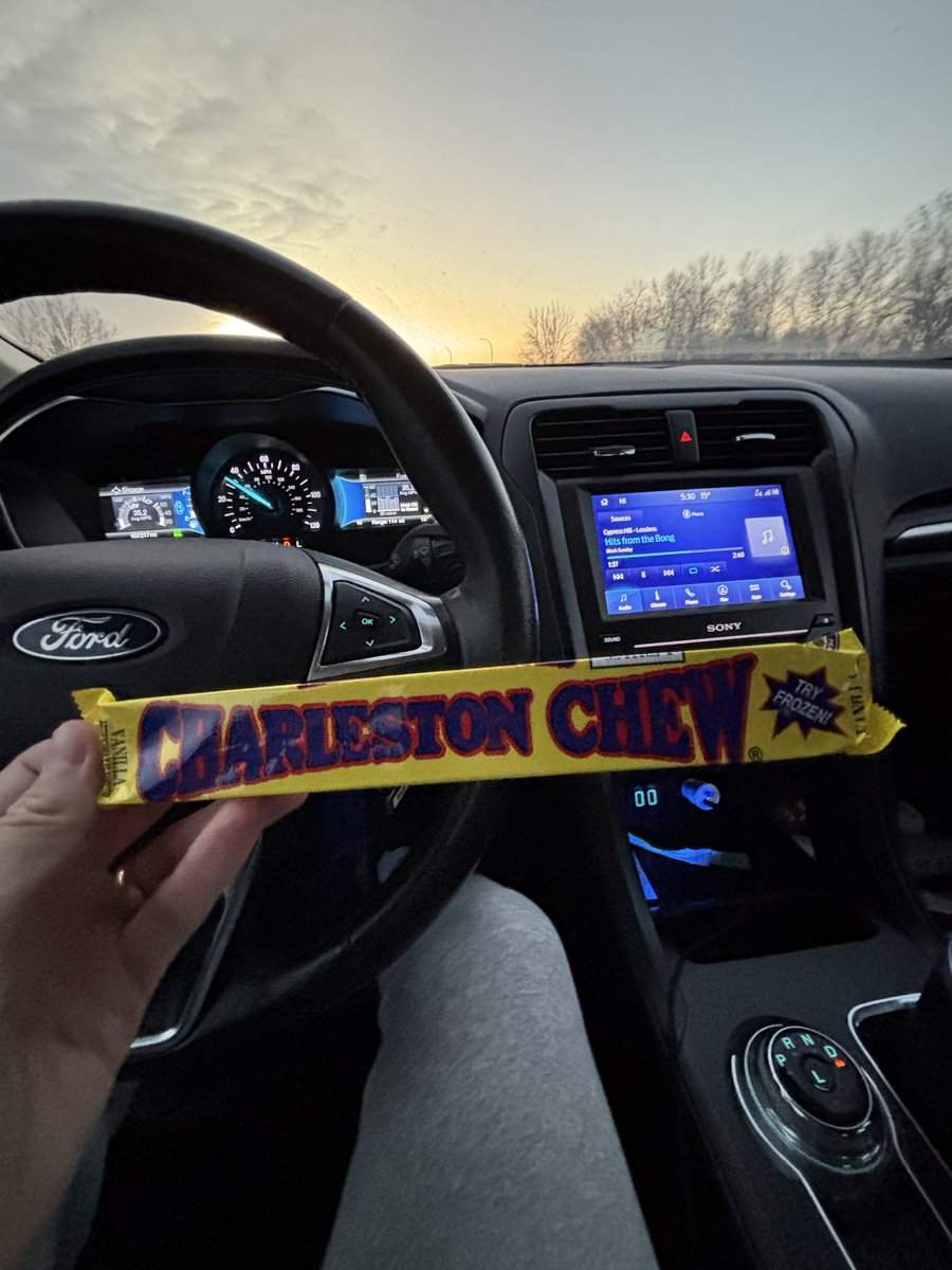 14yardLine's tweet image. “Do you chew?”

Oh boy do I