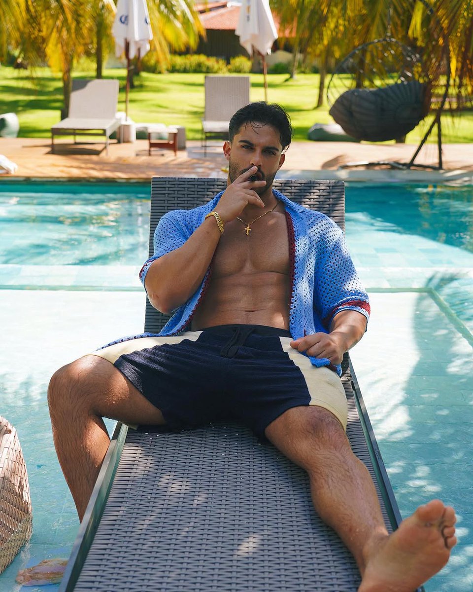 thetopshelfmen's tweet image. need to surrender to that attitude and keep my head down until he tells me otherwise