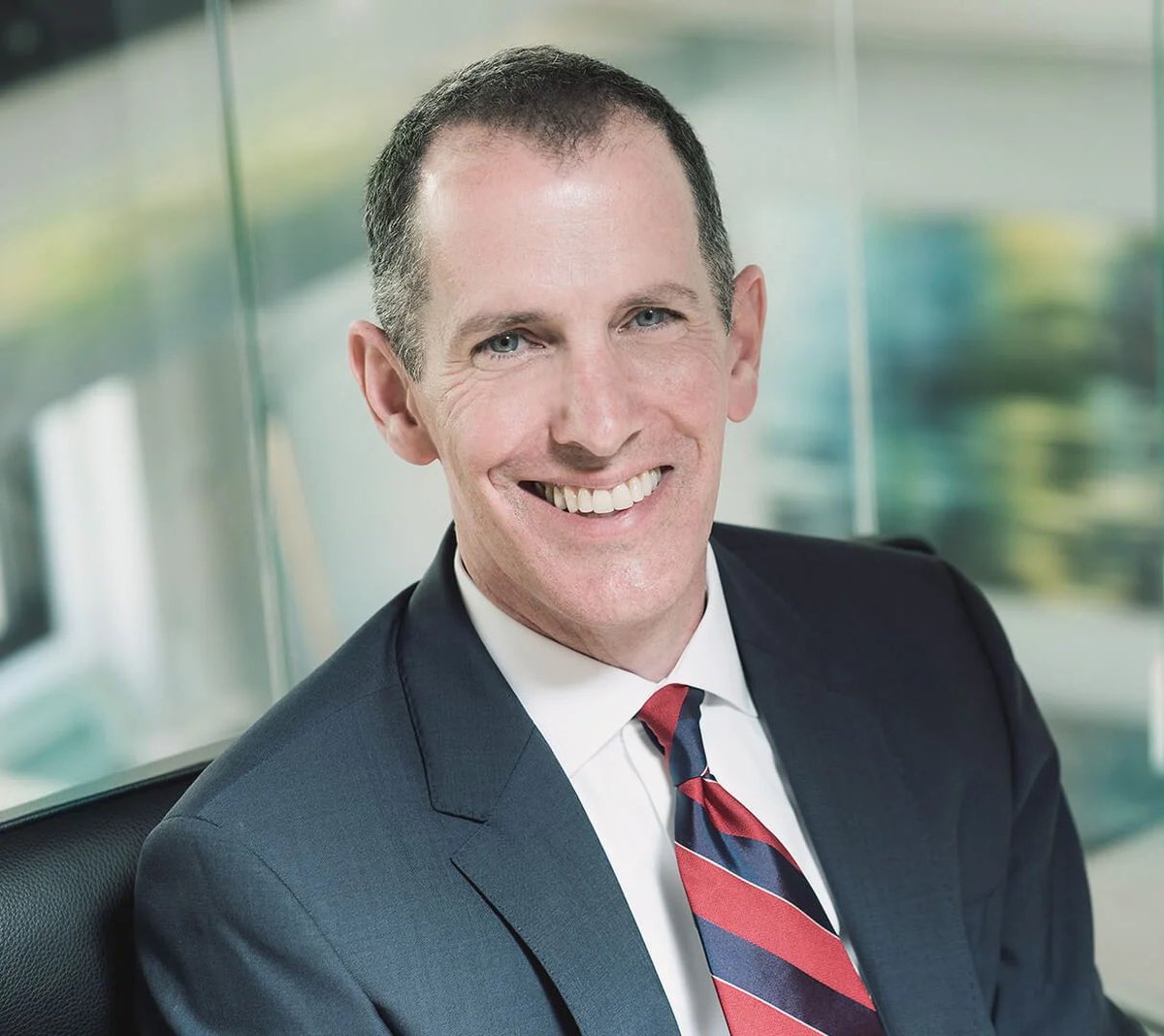 remarks's tweet image. JUST IN: 🇺🇸 Minnesota Governor Candidate Chris Madel drops out of Republican primary.

"I can't look my daughters in the eye and say I'm running as a Republican when they're pulling over Hispanics because of the color of their skin."

"I did not sign up for that."