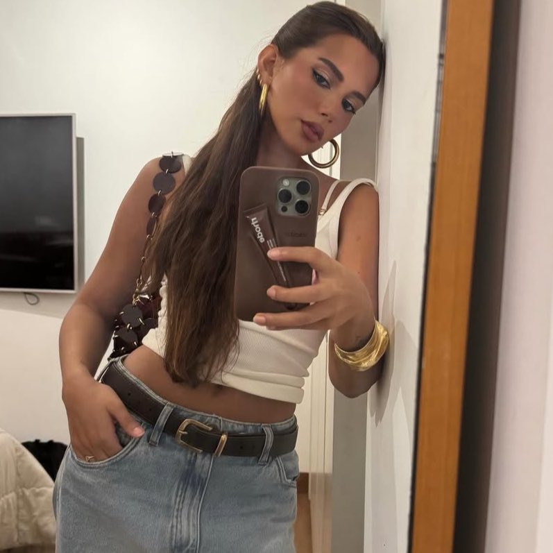 * 𝒎αdαlenα 𝒇onsecα! tweet media