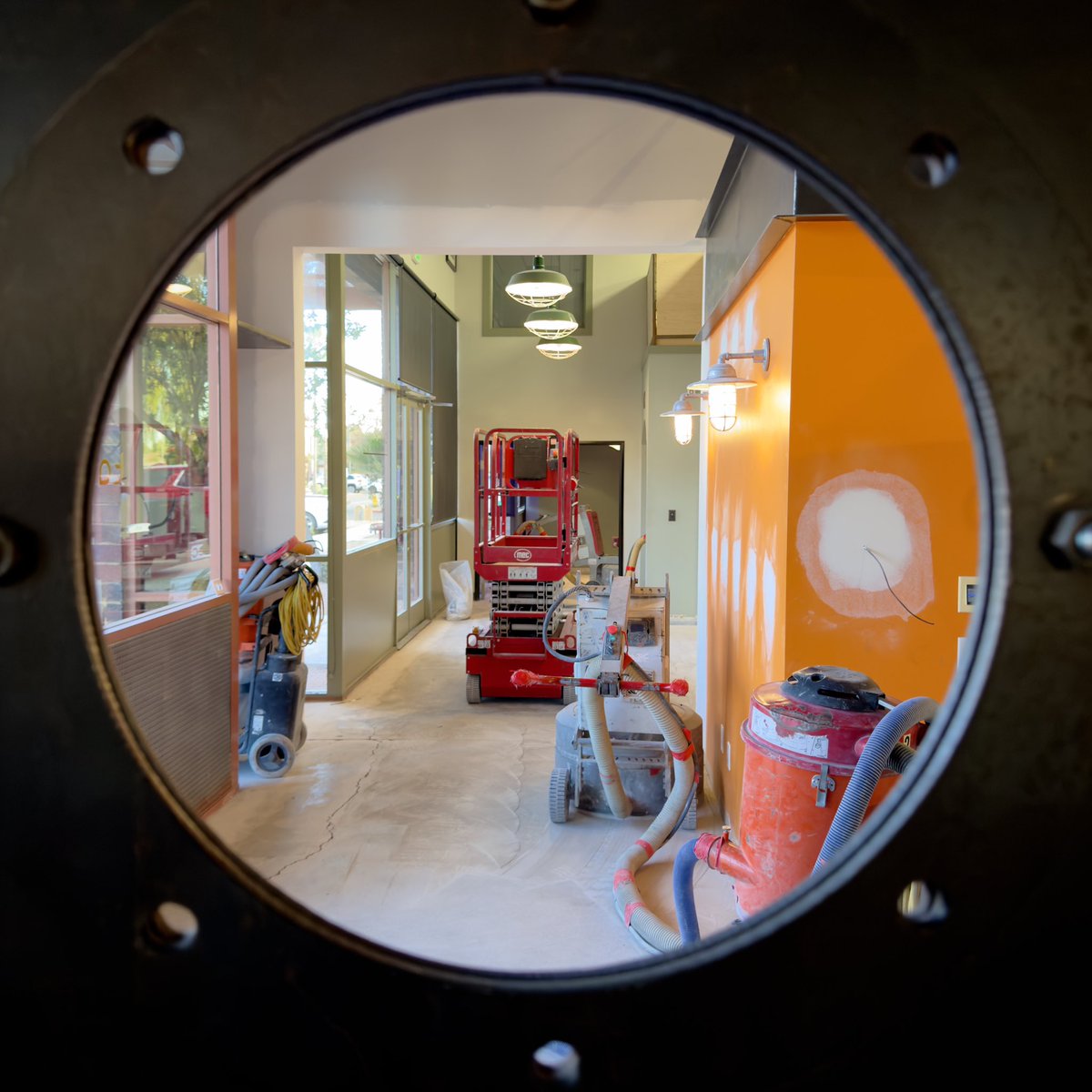 MonkeyEdge's tweet image. BIG THINGS are coming to Monkey HQ in 2026! 
Please stand by while we’re under reconstruction. Our showroom will be closed for browsing during this time, but in store pickup will still be available with prior communication. Stay tuned for what’s next…

#monkeyedge #MEFP #edc