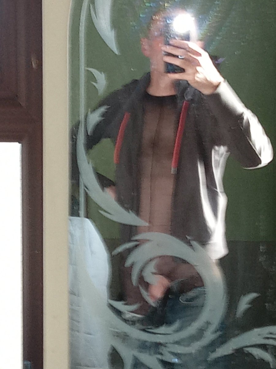 Badfuck8's tweet photo. Leave them on or take them off  ? https://t.co/1LRapymbZx