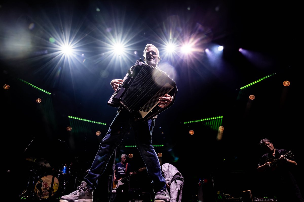 Counting Crows tweet media