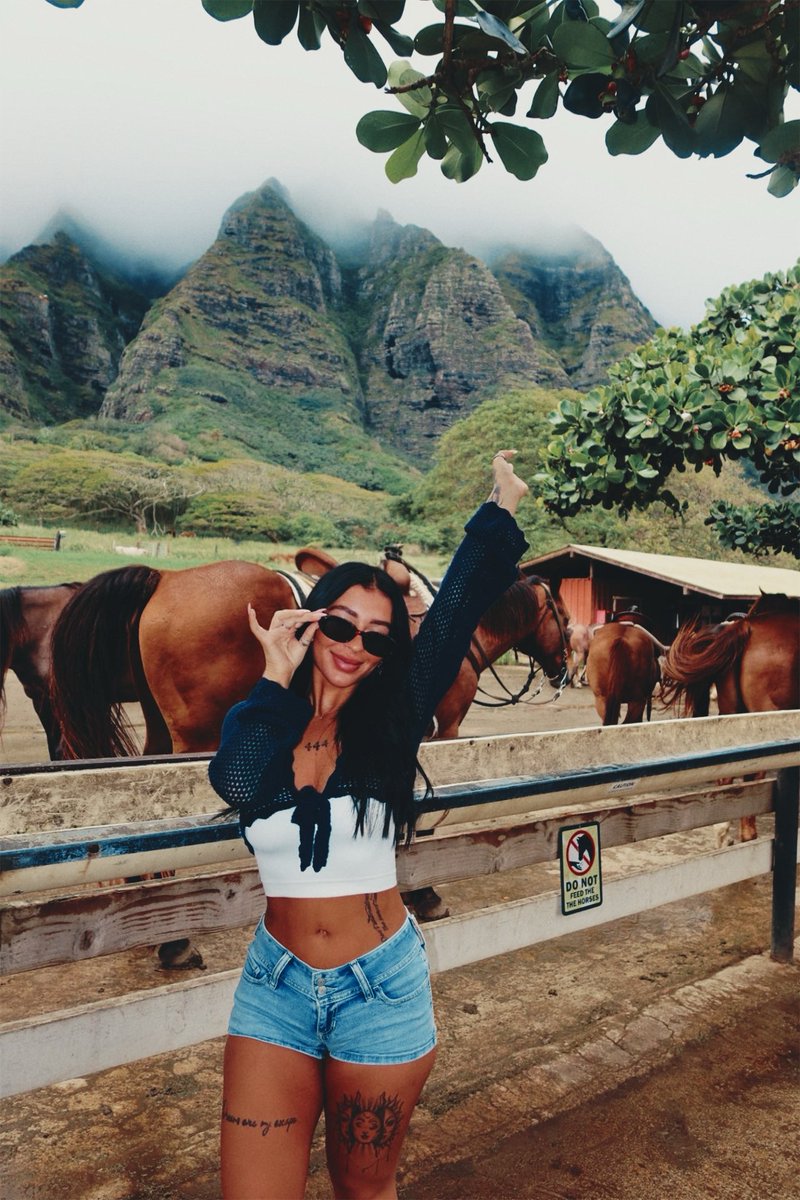 Danielle Cohn🖤 tweet media