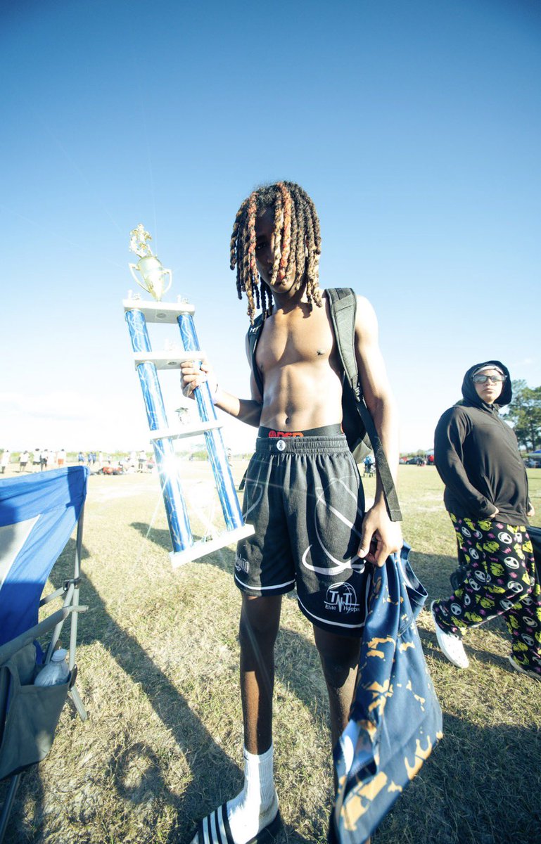 dbE3_'s tweet photo. great turnout this weekend went out with my team and one the championship caught a pick and a one handed pick 6 https://t.co/nXwFo6T0w9
