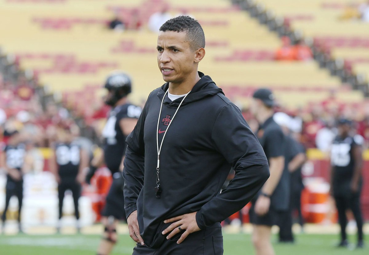 SharpAGOfficial's tweet image. NFL: Buffalo Bills have requested an interview with Nate Scheelhaase.