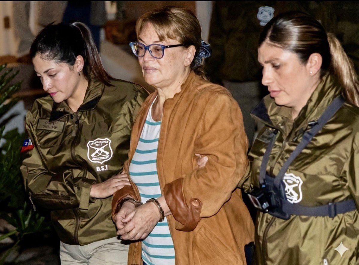 Eneatipo7's tweet image. CARTA ABIERTA A LA EXJUEZA.

Señora Ángela Vivanco
Exministra del Poder Judicial.

Hoy ha sido formalizada y detenida en la causa conocida como Muñeca Bielorrusa. El hecho es jurídico; el impacto, social. Porque cuando una ex jueza de la Corte Suprema cruza la puerta de una…