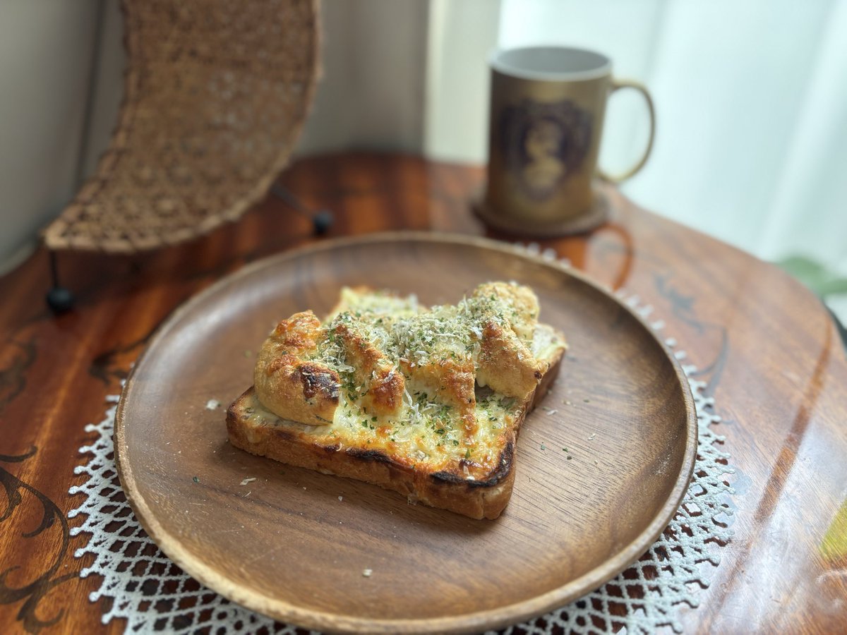 がんもしらすチーズのトースト
ホットコーヒー