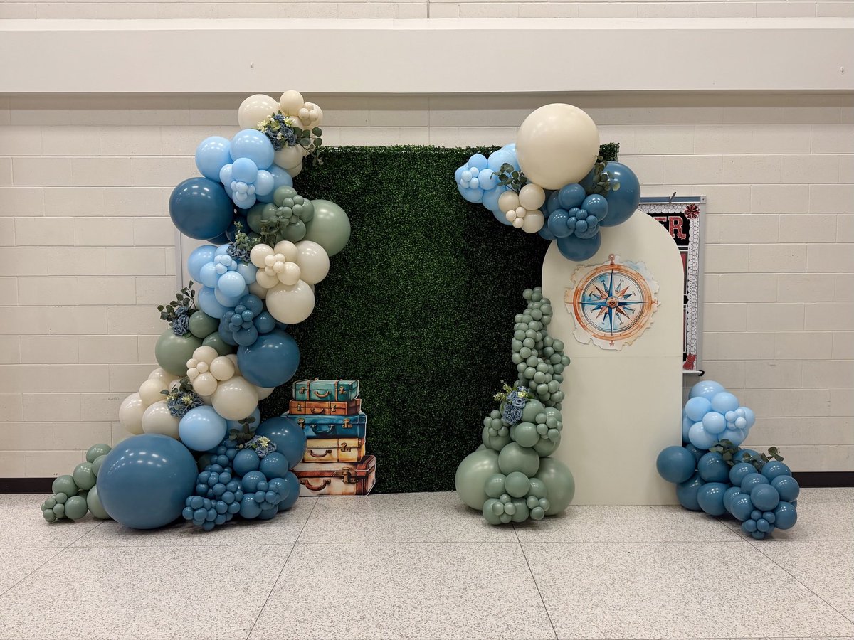 VLJ2605's tweet photo. So honored to create a balloon installation for the @HumbleISD_FCE Manners Banquet 🎈✨ Congrats to all the amazing 5th graders!! What a special milestone, one of my favorite @HumbleISD traditions! #humbleisdvendor #AdventureAwaits https://t.co/tcfIHKIZC1