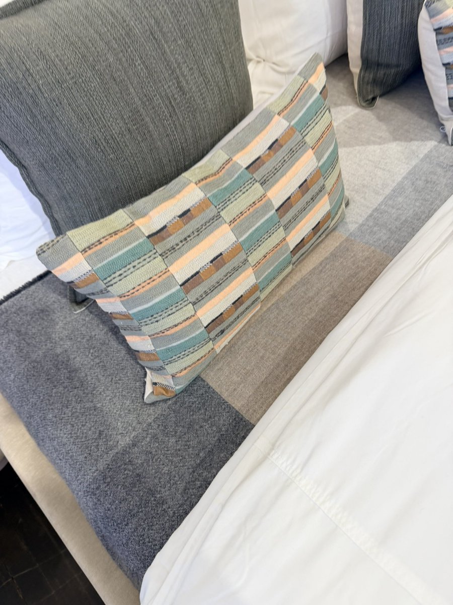 SadityPlayboy's tweet photo. Random things that caught my attention as I was out shopping for this remodel. https://t.co/jptlQcYhHF