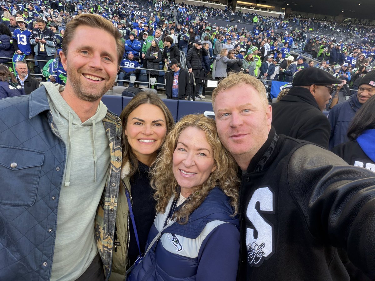 Sarah Colonna tweet media