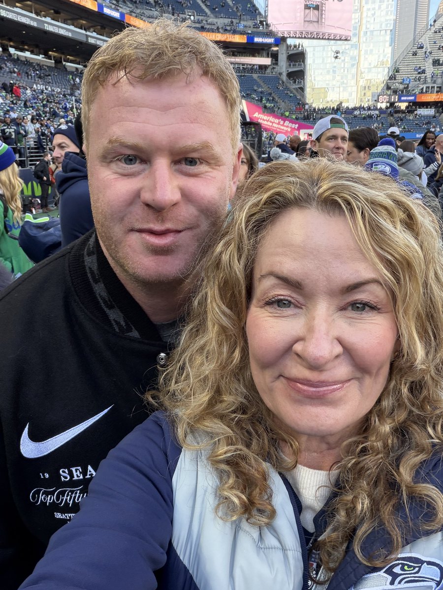 Sarah Colonna tweet media