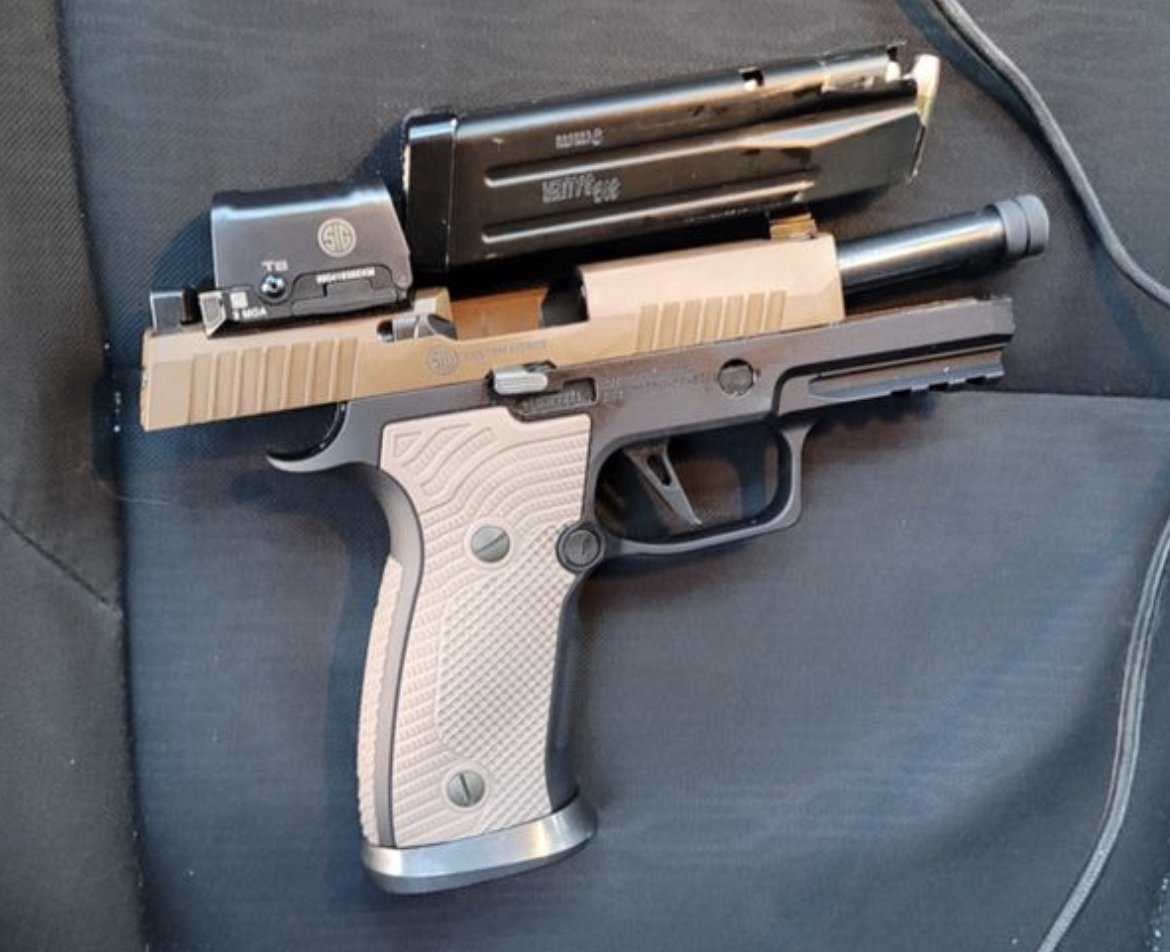 Newsflash for all the brand new Second Amendment respecters on the left: The gun that Alex Pretti was carrying-- which has a 20 round mag-- would be made illegal under the bill that Virginia Democrats are trying to pass.