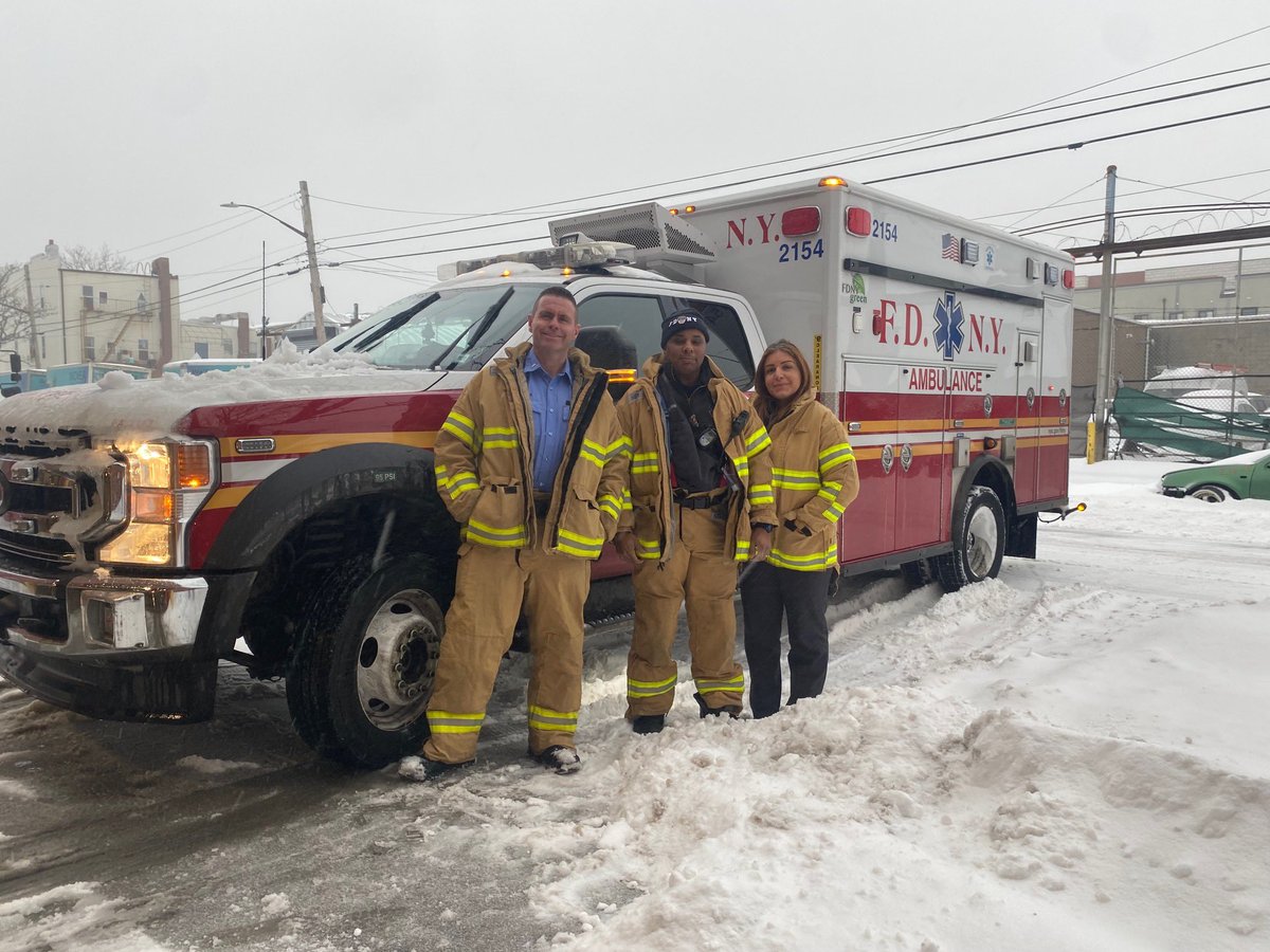 FDNY's tweet photo. In any weather, our members are out there making sure New Yorkers are safe. ❄️
As you shovel today, please clear snow from hydrants and entryways. https://t.co/EOxL7plkan