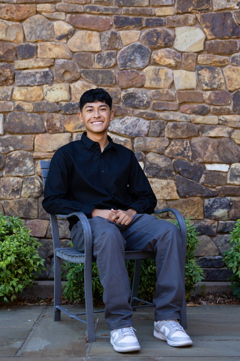 Please join us in congratulating Emmanuel Betancourt, a graduate of Los Molinos High School, who is continuing his academic journey at UC Davis.

Learn more: facebook.com/themcconnellfo…

#McConnellScholars #LosMolinosHighSchool #UCDavis #StudentSpotlight #FutureForward