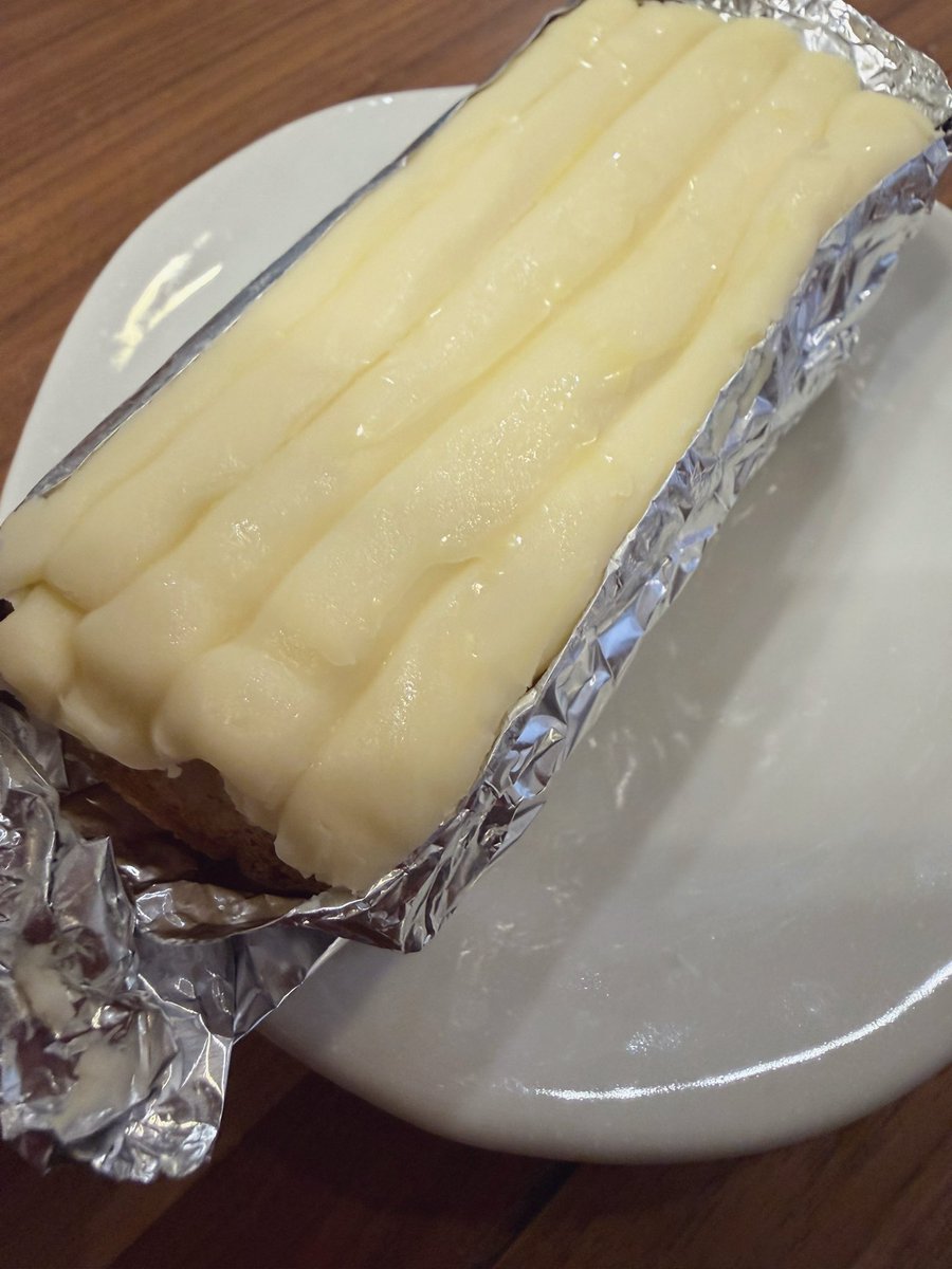 isoyama_jun's tweet photo. おはよう!
ほらパン屋さんのチーズケーキだよ🍞
#茨城県 #水戸市 #fluer
#千波湖1万人無料ライブ #残1年4ヶ月
地元双葉台のパン屋さん!
カレーパンも美味しいよ🍛
2月7日イオンタウン水戸南決まりました!お誘い合わせの上ぜひいらして✨
1月
31日水戸市誉りみち 昼夜
2月
1日水戸市好文カフェ
7日茨城町イオンタウン水戸南
8日高萩市カフェヒトトキ
11日那珂市オグカフェ
https://t.co/wpFXckn53a