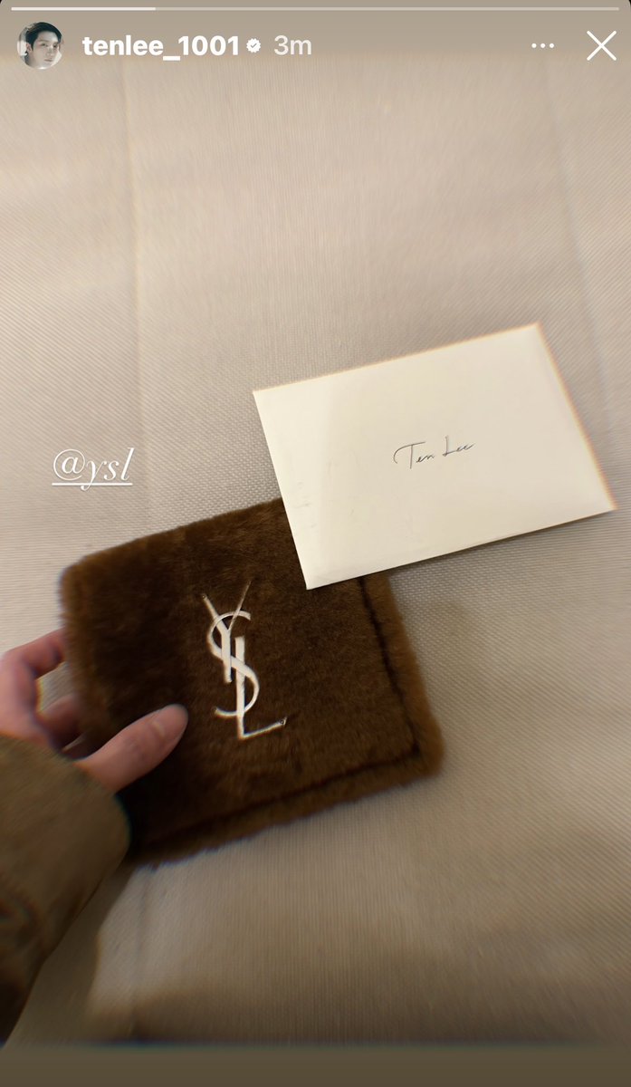 olalacool's tweet image. อวดแม่กะอวดแบรนด์ ฟีลก็จะต่างกันอยู่หน่อยๆ เนอะ 

😺แม่ะๆๆ นุมี
😼เรียนysl ผมลงละนะ
 #TENtoYSL2026Show

อวดแม่ะ😺                       อวดแบรนด์😼