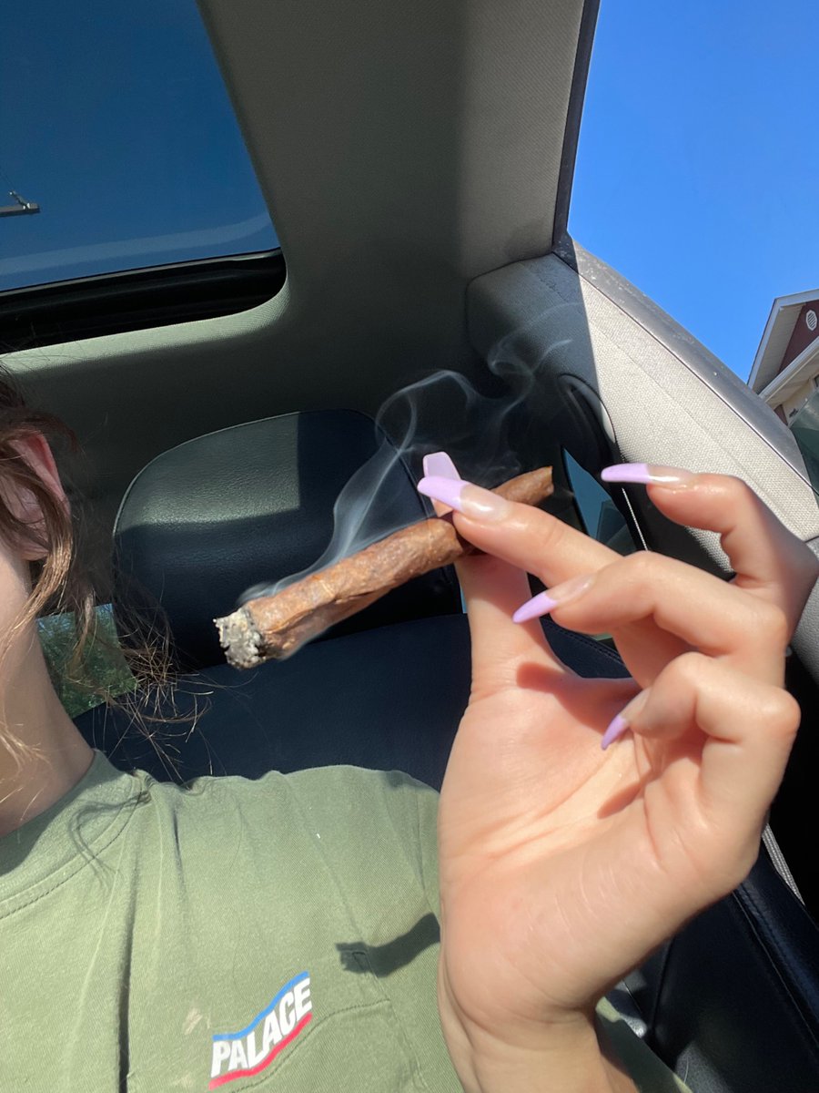 i can roll a damn blunt